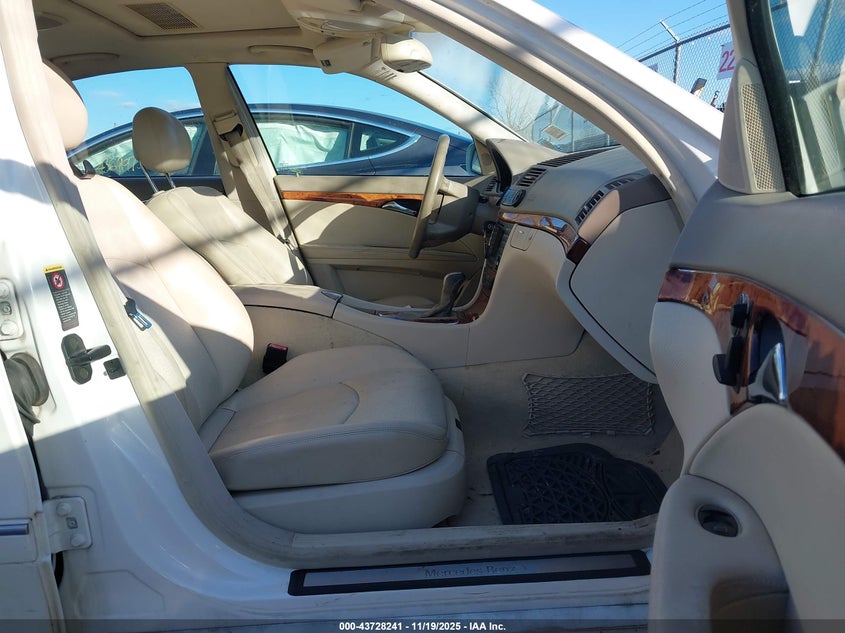 WDBUF65JX4X114765 2004 MERCEDES-BENZ E-KLASSE photo no. 5