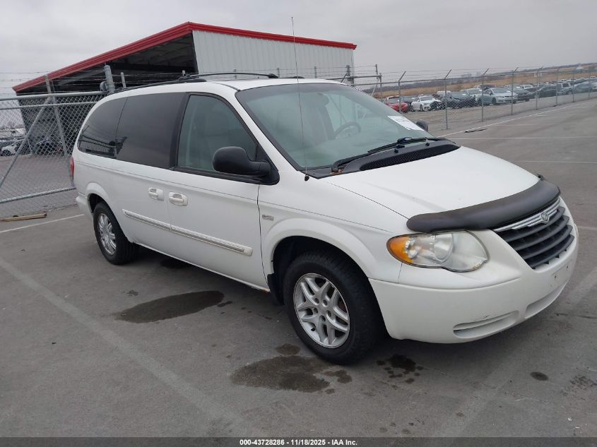 2005 Chrysler Town & Country Touring