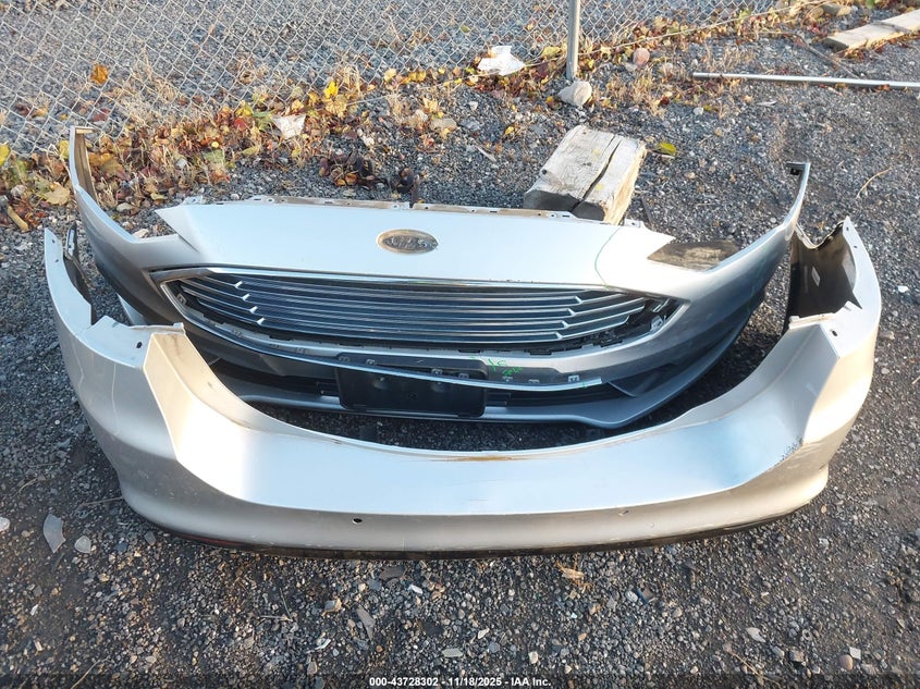 2017 Ford Fusion Hybrid Titanium VIN: 3FA6P0RUXHR233588 Lot: 43728302