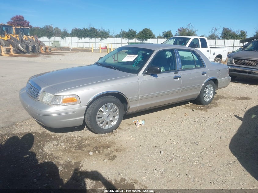 2FAFP74W34X185641 2004 FORD CROWN VICTORIA photo no. 2