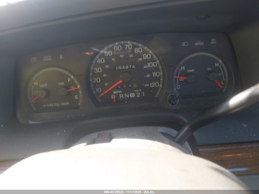 2004 Ford Crown Victoria Lx VIN: 2FAFP74W34X185641 Lot: 43728323