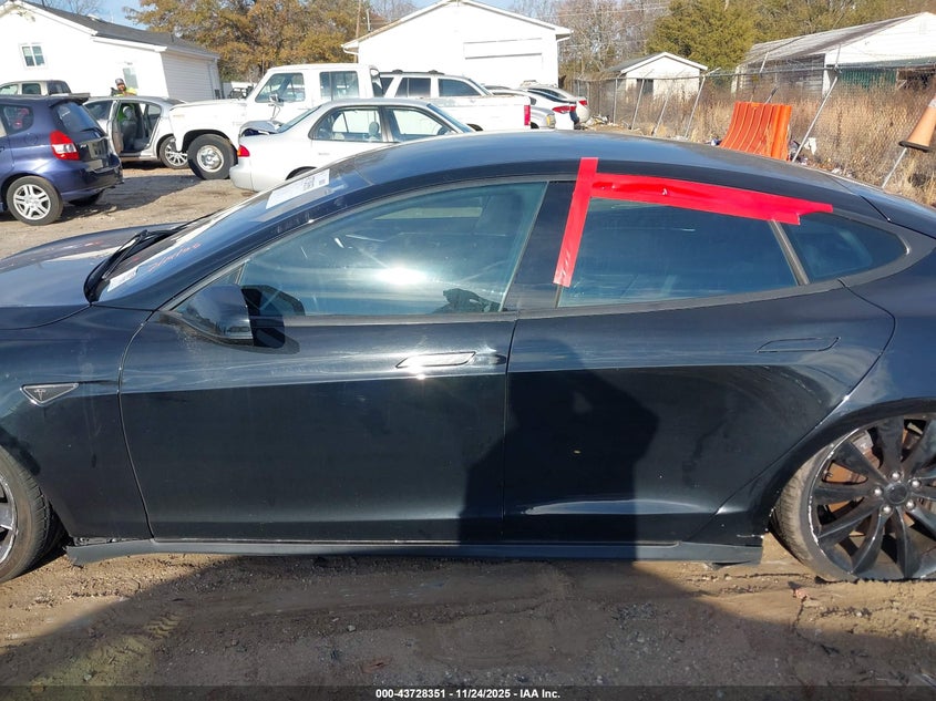 2013 Tesla Model S Performance VIN: 5YJSA1DP4DFP10349 Lot: 43728351
