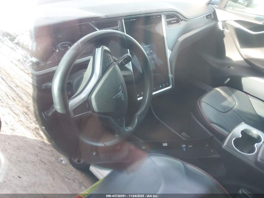 2013 Tesla Model S Performance VIN: 5YJSA1DP4DFP10349 Lot: 43728351