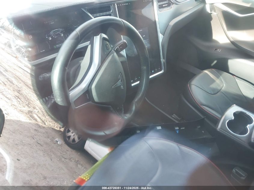 2013 Tesla Model S Performance VIN: 5YJSA1DP4DFP10349 Lot: 43728351