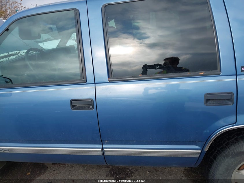 1997 GMC Yukon Sle VIN: 1GKEK13RXVJ719522 Lot: 43728360