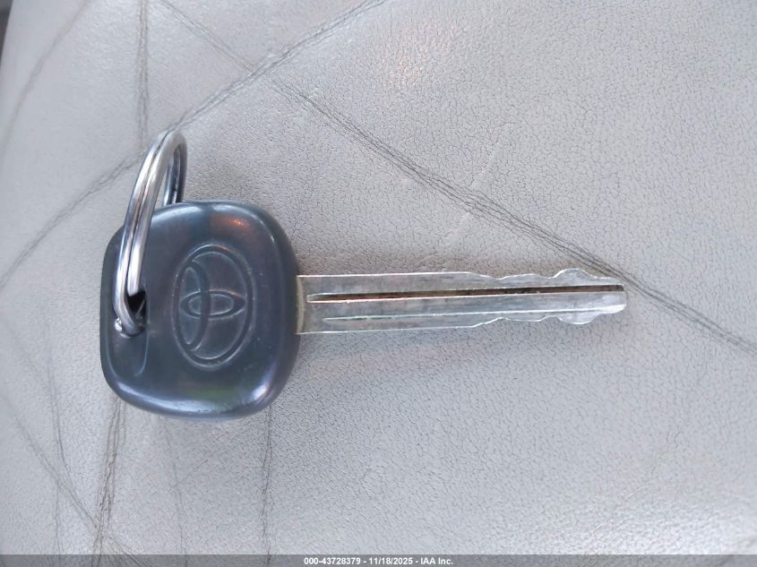 2000 Toyota Avalon Xls VIN: 4T1BF28B3YU097719 Lot: 43728379