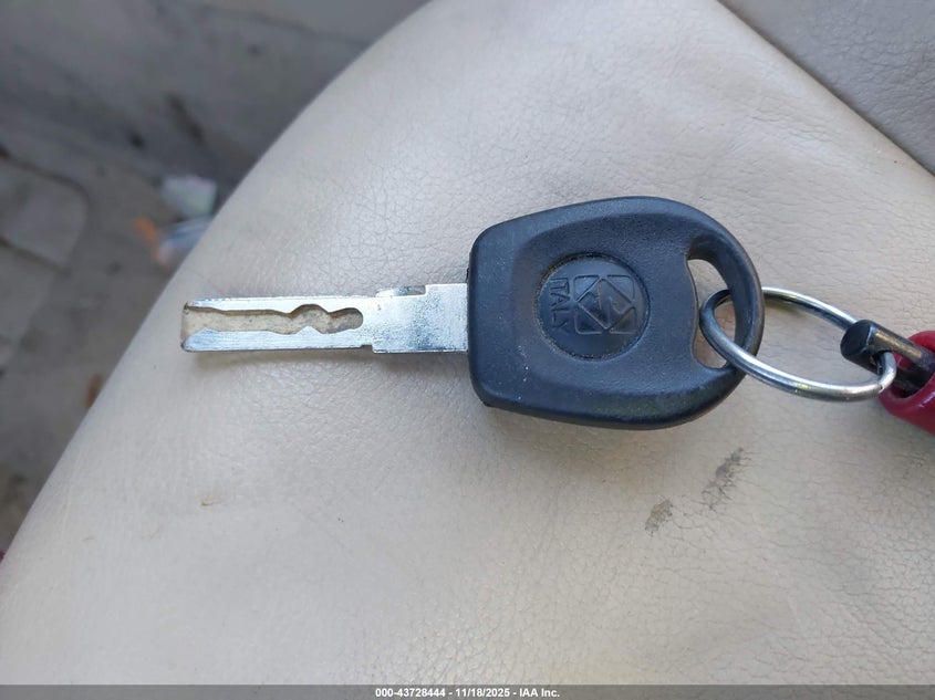 2002 Volkswagen Jetta Gls 1.8L VIN: WVWSE61J62W211403 Lot: 43728444