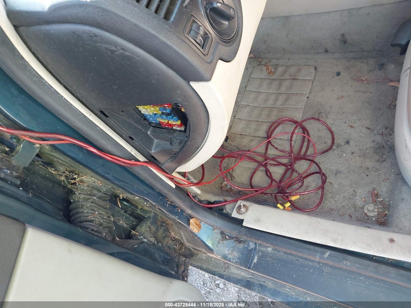 2002 Volkswagen Jetta Gls 1.8L VIN: WVWSE61J62W211403 Lot: 43728444