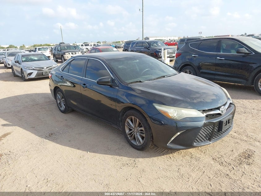 TOYOTA CAMRY SE
