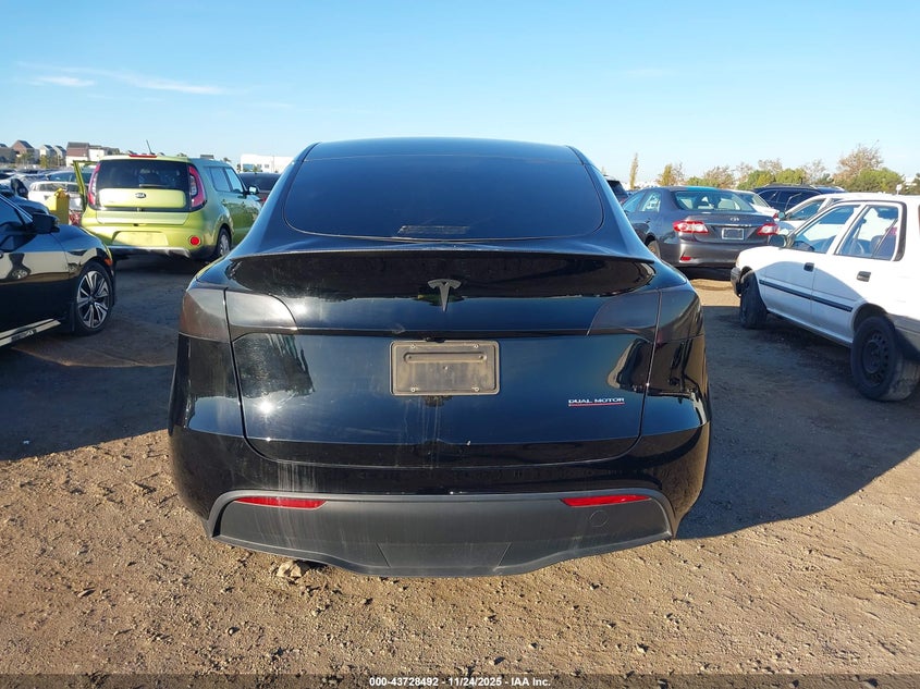 2024 Tesla Model Y Performance Dual Motor All-Wheel Drive VIN: 7SAYGDEF0RF053690 Lot: 43728492