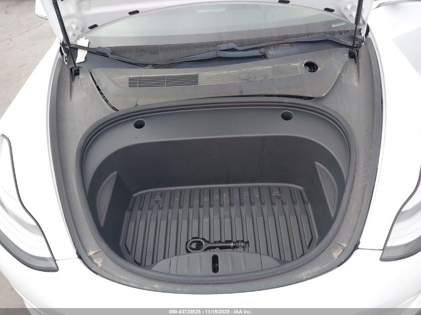 2020 Tesla Model 3 Long Range Dual Motor All-Wheel Drive VIN: 5YJ3E1EBXLF795532 Lot: 43728525