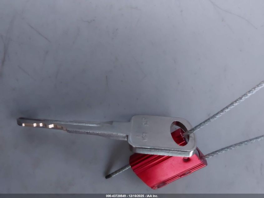 2000 Ford F-250 Lariat/Xl/Xlt VIN: 1FTNX21F0YEE10943 Lot: 43728549