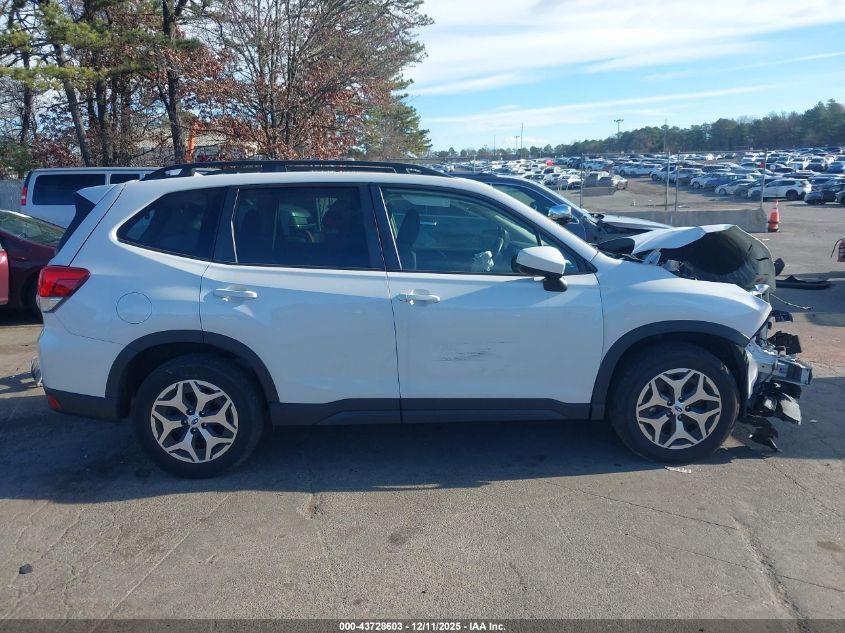 2023 Subaru Forester Premium VIN: JF2SKADC0PH452394 Lot: 43728603