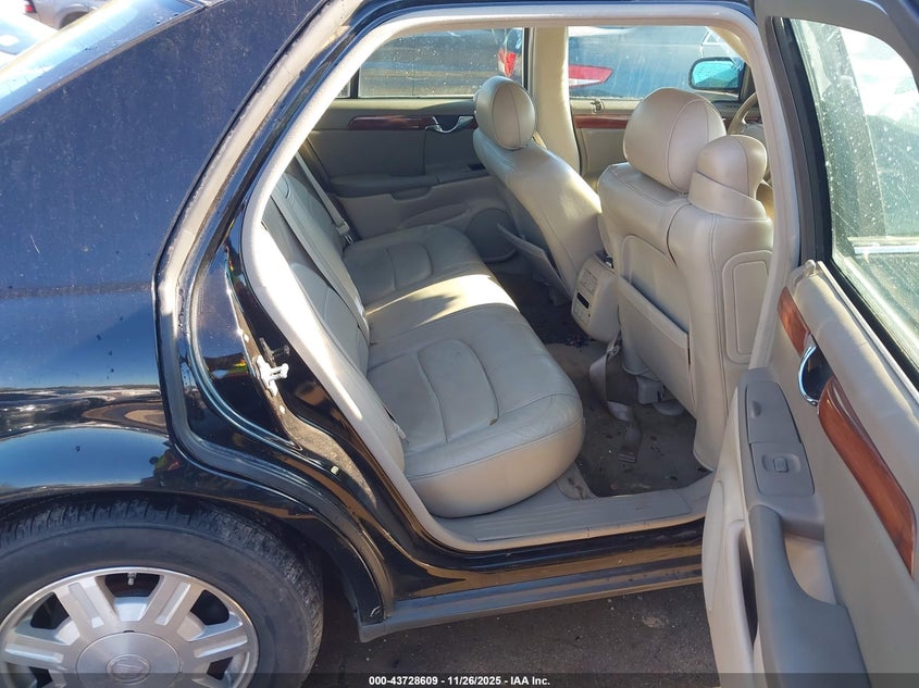 2005 Cadillac Deville Livery VIN: 1G6KD54Y45U203597 Lot: 43728609