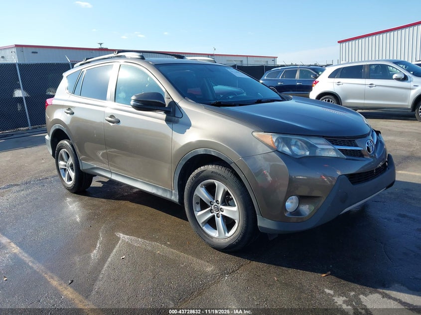 TOYOTA RAV4 XLE