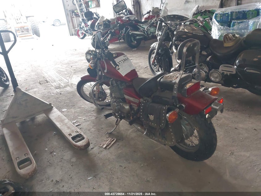 JH2MC13094K002311 2004 HONDA CM photo no. 3