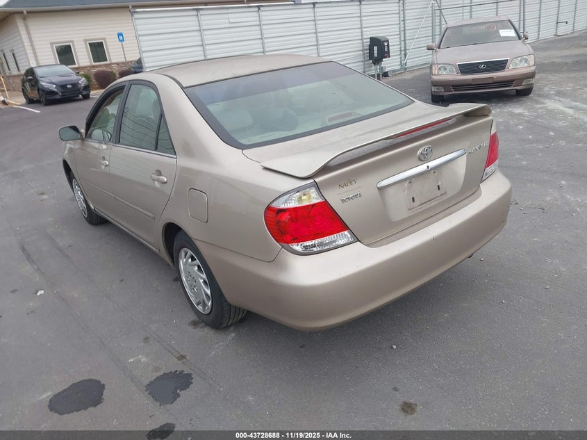 4T1BE32K85U079858 2005 TOYOTA CAMRY photo no. 3