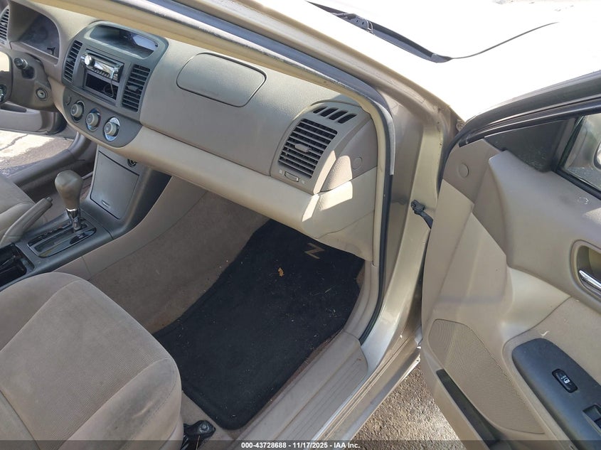 4T1BE32K85U079858 2005 TOYOTA CAMRY photo no. 5