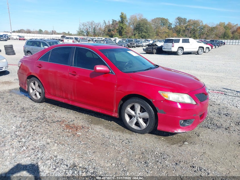 TOYOTA CAMRY SE