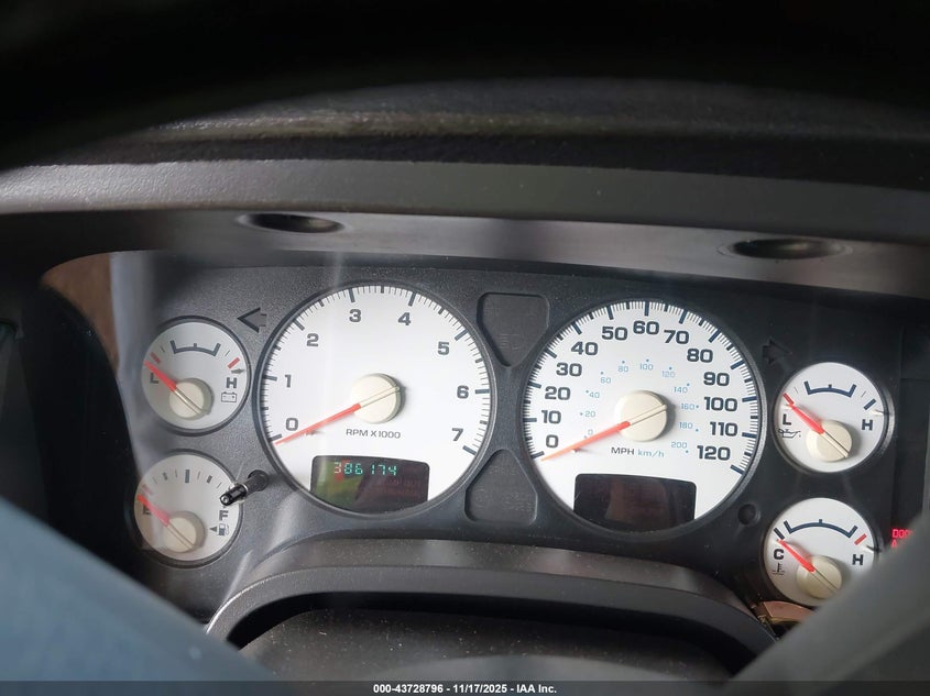 1D7HA18DX4S659796 2004 DODGE RAM photo no. 7