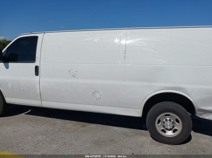 2018 Chevrolet Express 2500 Work Van VIN: 1GCWGBFP9J1320001 Lot: 43728797