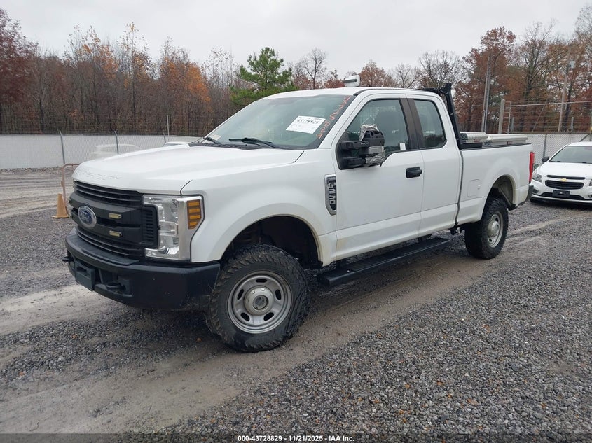 1FT7X2B62JEC13544 2018 FORD F250 photo no. 2