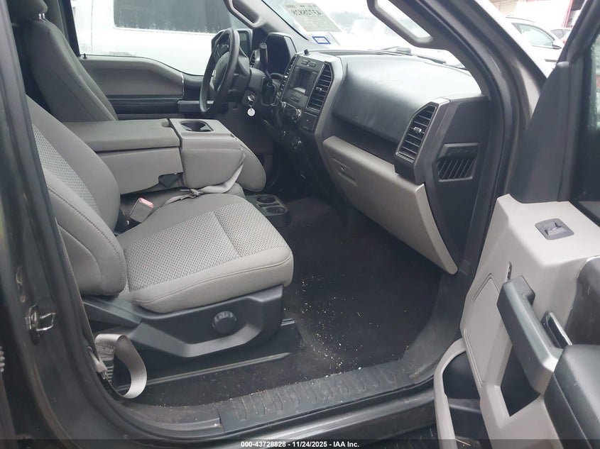 1FTEW1C50JKE19117 2018 FORD F-150 photo no. 5
