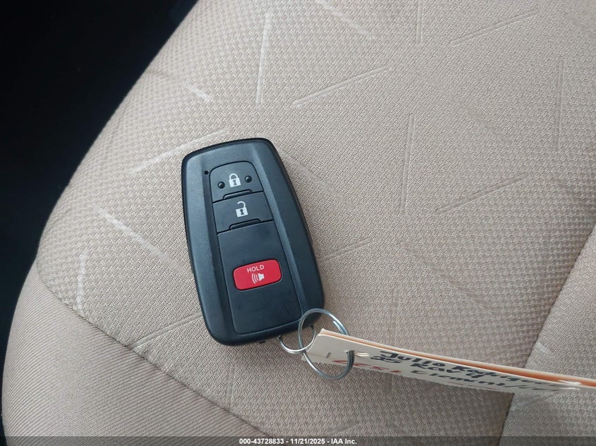 JTMRWRFV0SJ069717 2025 TOYOTA RAV 4 photo no. 11