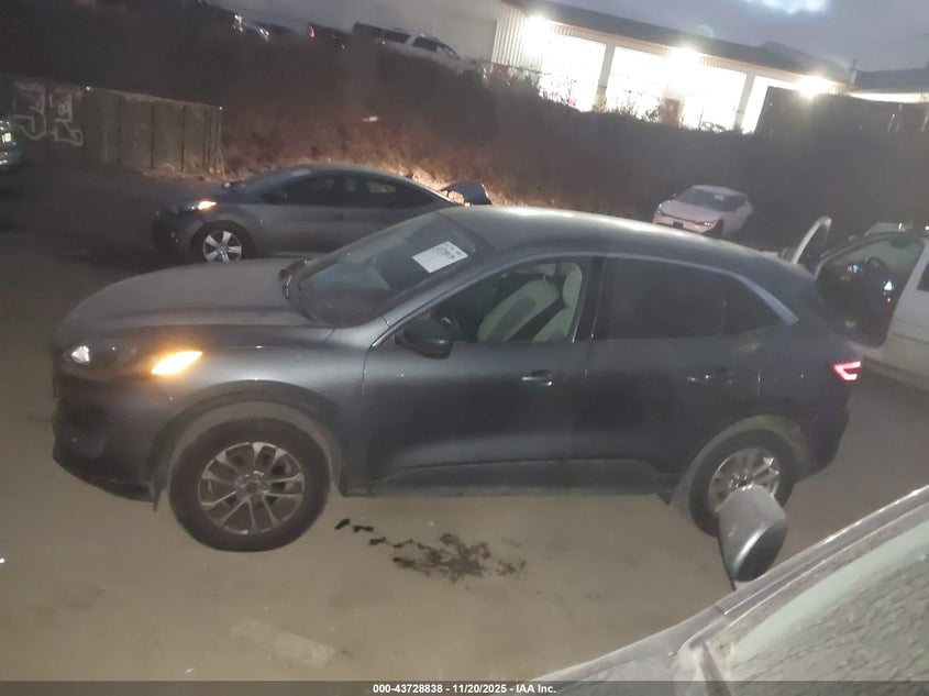2022 Ford Escape Se VIN: 1FMCU9G63NUA67350 Lot: 43728838