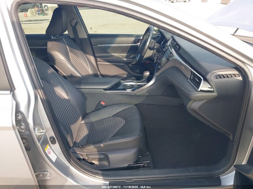 4T1B11HK3JU573269 2018 TOYOTA CAMRY photo no. 5
