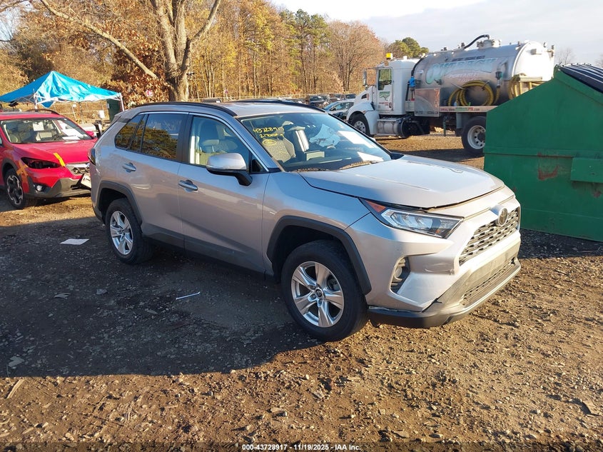 TOYOTA RAV4 XLE