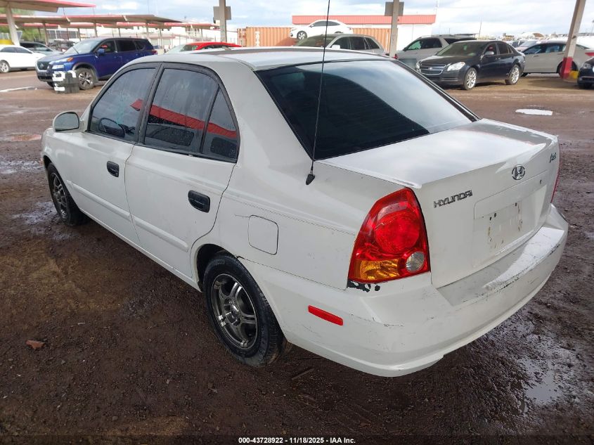 KMHCG45C74U500640 2004 HYUNDAI ACCENT photo no. 3