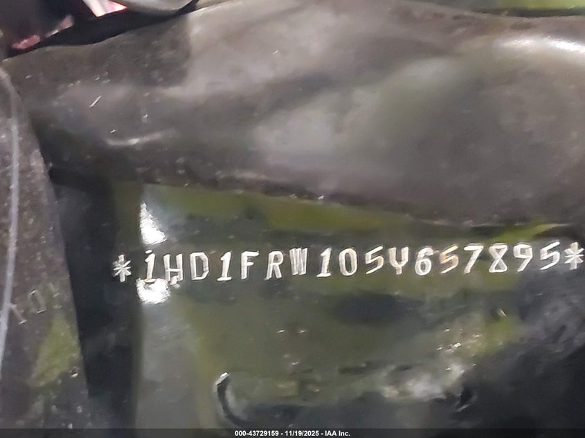 2005 Harley-Davidson Flhrci VIN: 1HD1FRW105Y657895 Lot: 43729159