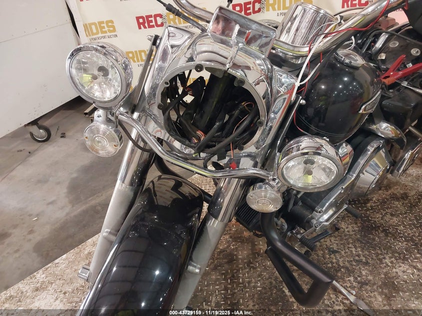 2005 Harley-Davidson Flhrci VIN: 1HD1FRW105Y657895 Lot: 43729159