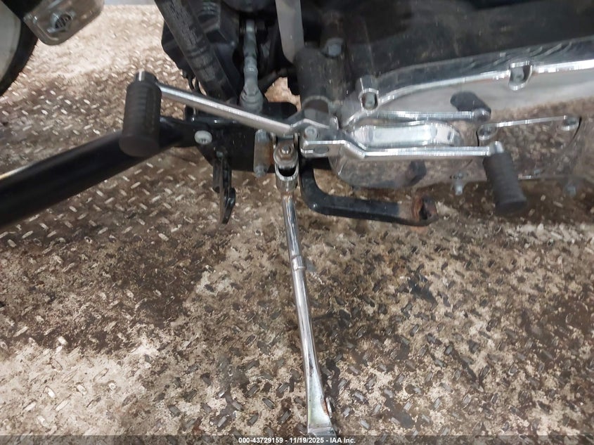 2005 Harley-Davidson Flhrci VIN: 1HD1FRW105Y657895 Lot: 43729159