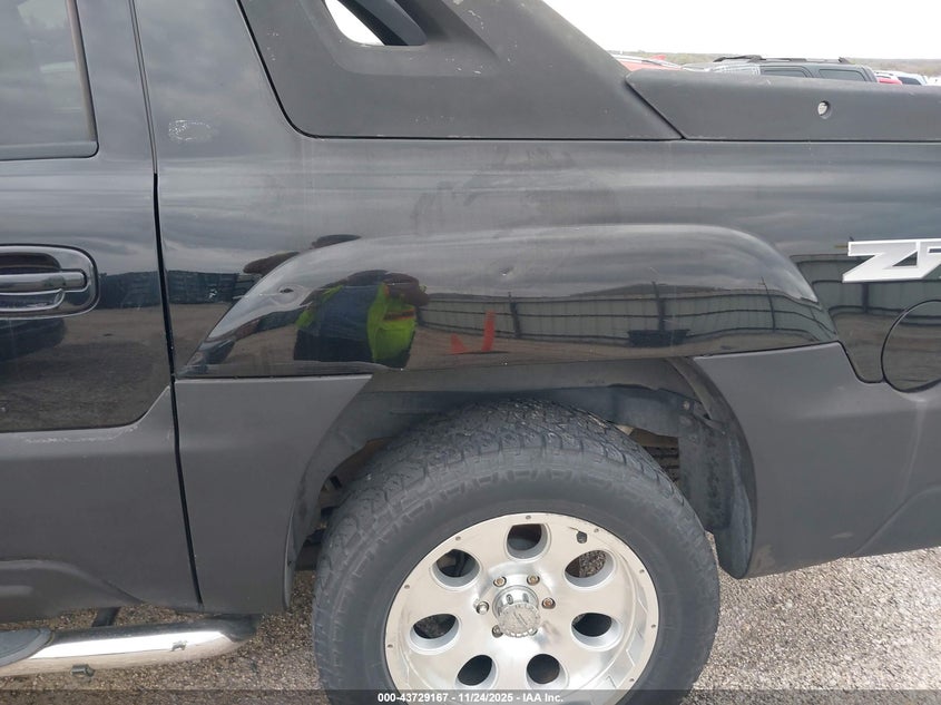 2005 Chevrolet Avalanche 1500 Z71 VIN: 3GNEK12Z05G286766 Lot: 43729167