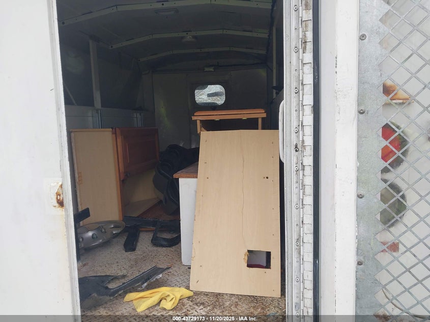 2011 Ford E-350 Cutaway VIN: 1FDSE3FL1BDA05583 Lot: 43729173