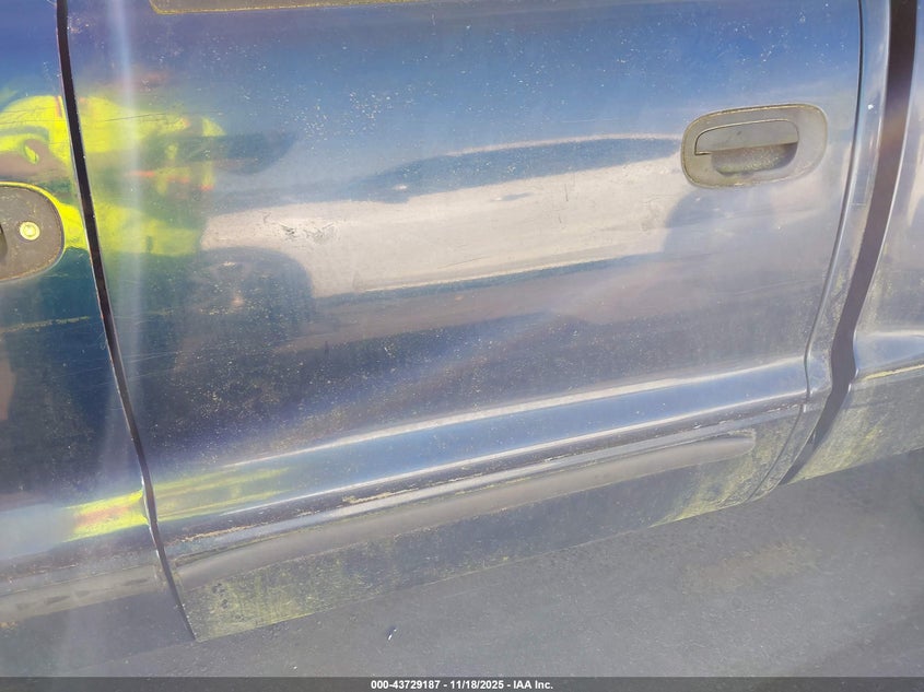 2001 Dodge Dakota Slt/Sport VIN: 1B7HL2AN51S277815 Lot: 43729187