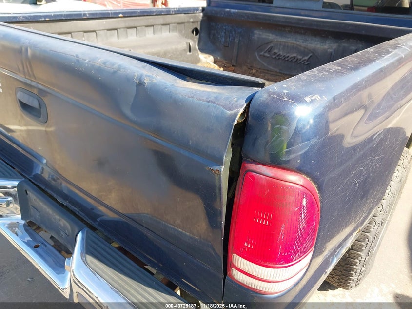 2001 Dodge Dakota Slt/Sport VIN: 1B7HL2AN51S277815 Lot: 43729187