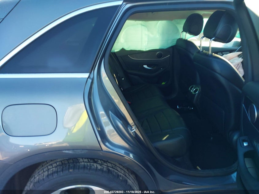 2016 Mercedes-Benz Glc 300 VIN: WDC0G4JB7GF085875 Lot: 43729203