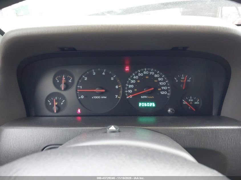 2000 Jeep Grand Cherokee Laredo VIN: 1J4GW48N5YC119686 Lot: 43729246