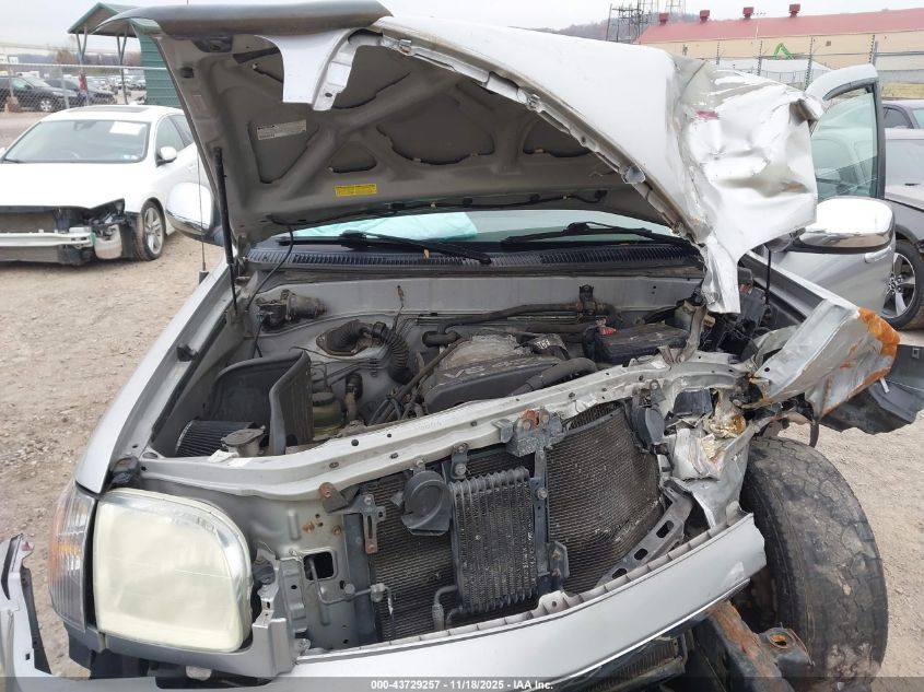 2004 Toyota Tundra Sr5 V8 VIN: 5TBDT44114S444471 Lot: 43729257