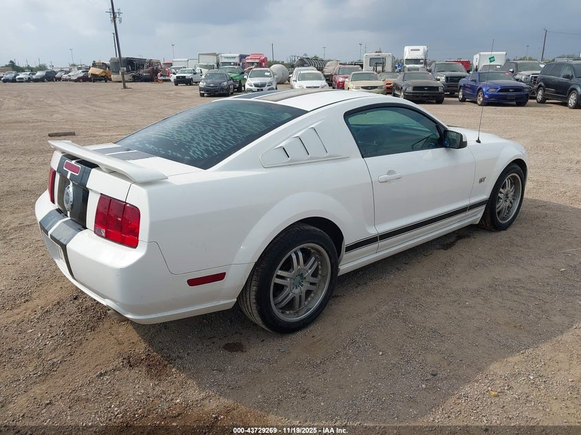 1ZVHT82H885116442 2008 FORD MUSTANG photo no. 4
