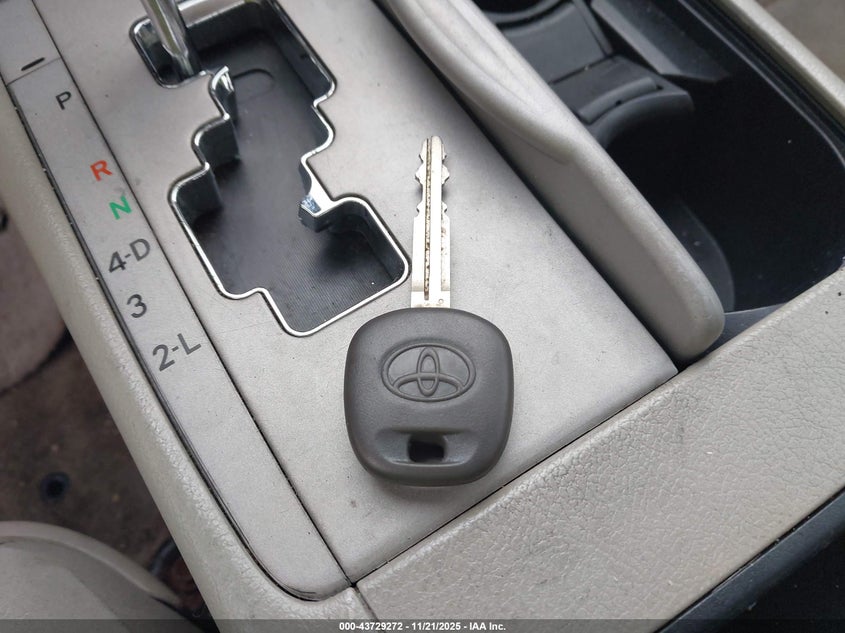 4T4BE46KX8R043244 2008 TOYOTA CAMRY photo no. 11