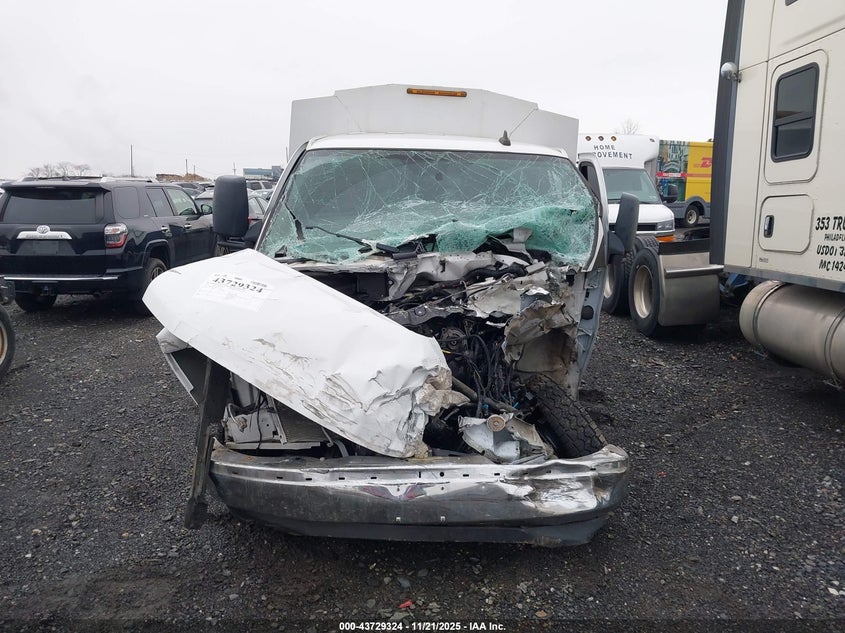 2019 Chevrolet Express Cutaway Work Van VIN: 1GB0GRFGXK1193442 Lot: 43729324