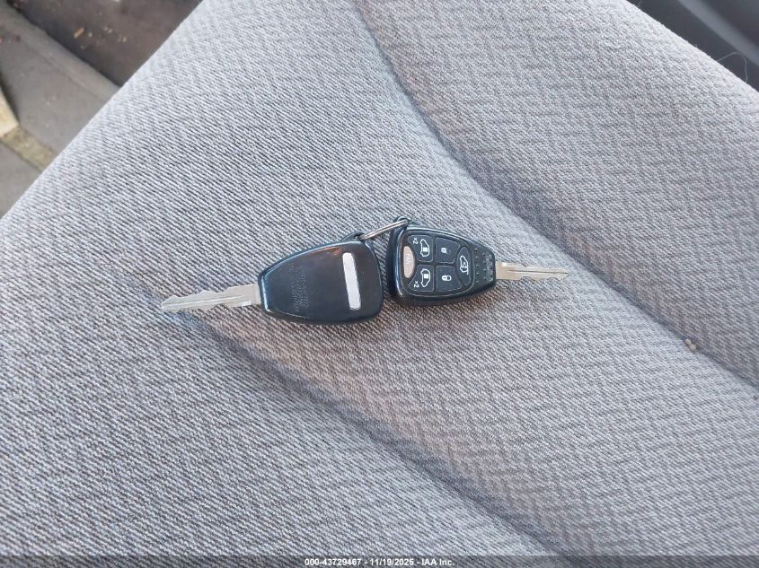 2007 Dodge Caravan Sxt VIN: 1D8GP45R87B215781 Lot: 43729467