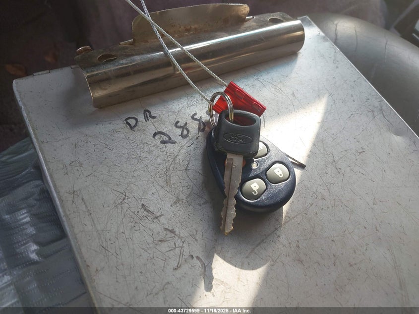 1994 Ford Econoline E150 Van VIN: 1FDEE14N2RHB11680 Lot: 43729599