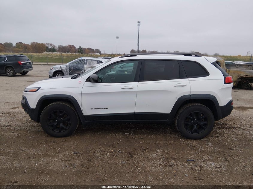 2015 Jeep Cherokee Trailhawk VIN: 1C4PJMBB7FW551212 Lot: 43729610