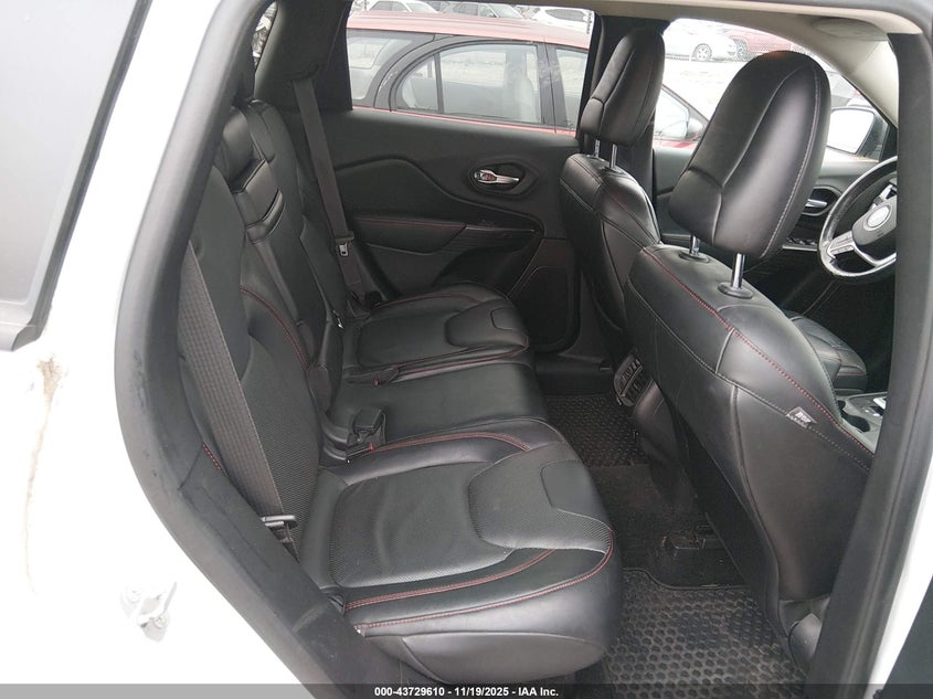 2015 Jeep Cherokee Trailhawk VIN: 1C4PJMBB7FW551212 Lot: 43729610