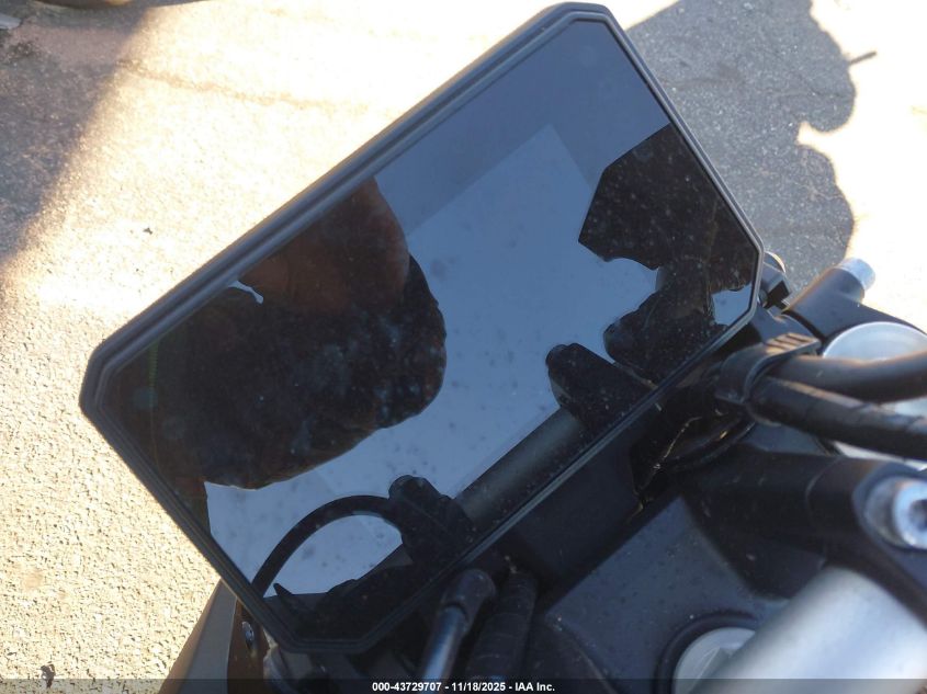 2025 Yamaha Mtn690 VIN: JYARM48E8SA001053 Lot: 43729707